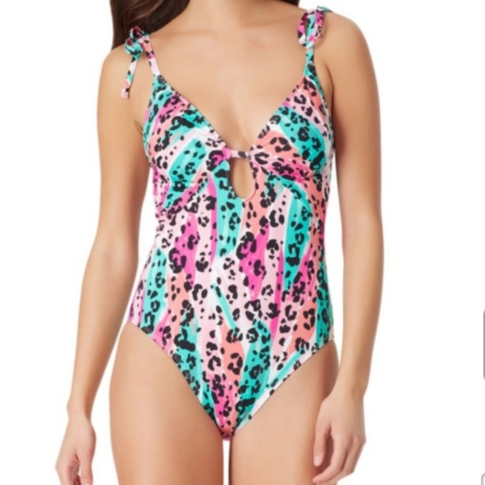 sugar beach one-piece swimsuit - Picture 3 of 10